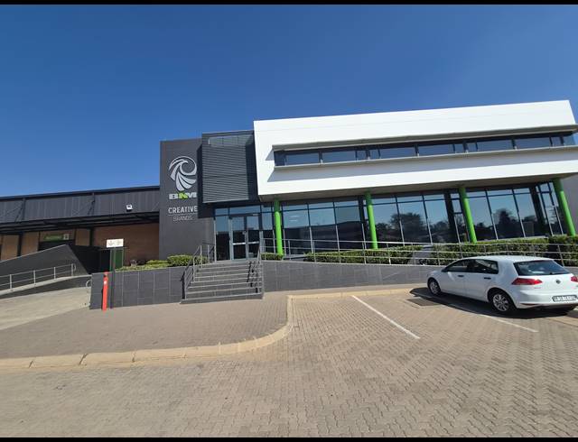 3,137M² WAREHOUSE TO LET IN ALLANDALE